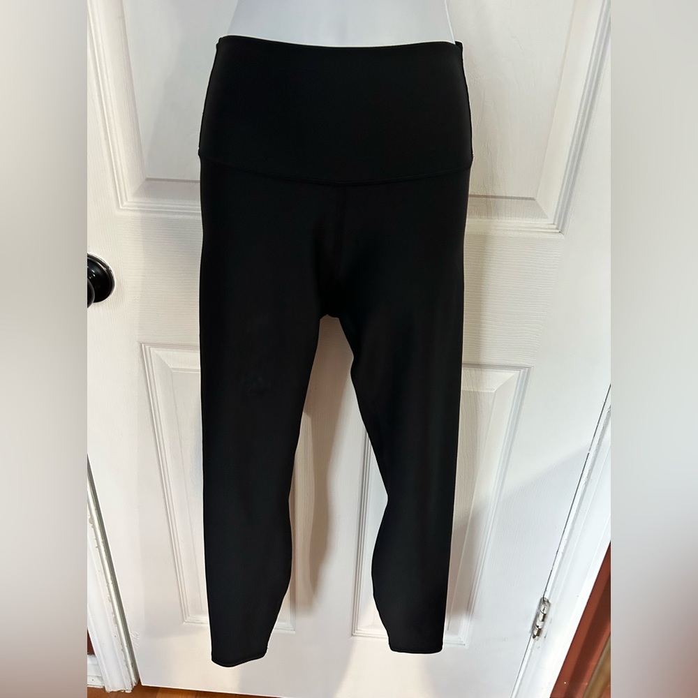 ALO Yoga 7/8 High Waist Airlift Leggings/Black Size Small - Picture 7 of 9